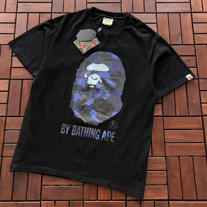 ￥~75 BAPE T-SHIRT 66072210 (im 185CM 70KG iwear size S in the photo)