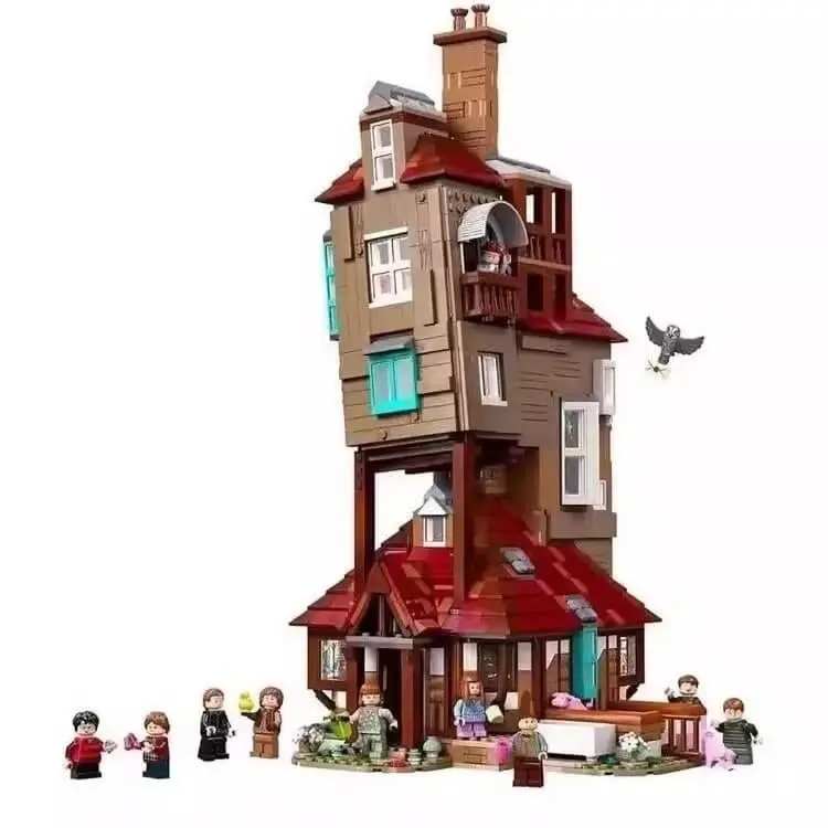 Building block toy compatible with the LEGO Harry Potter The Burrow Collector’s Edition set.