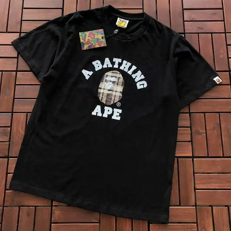 ￥~75 BAPE T-SHIRT 66072213 (im 185CM 70KG iwear size S in the photo)