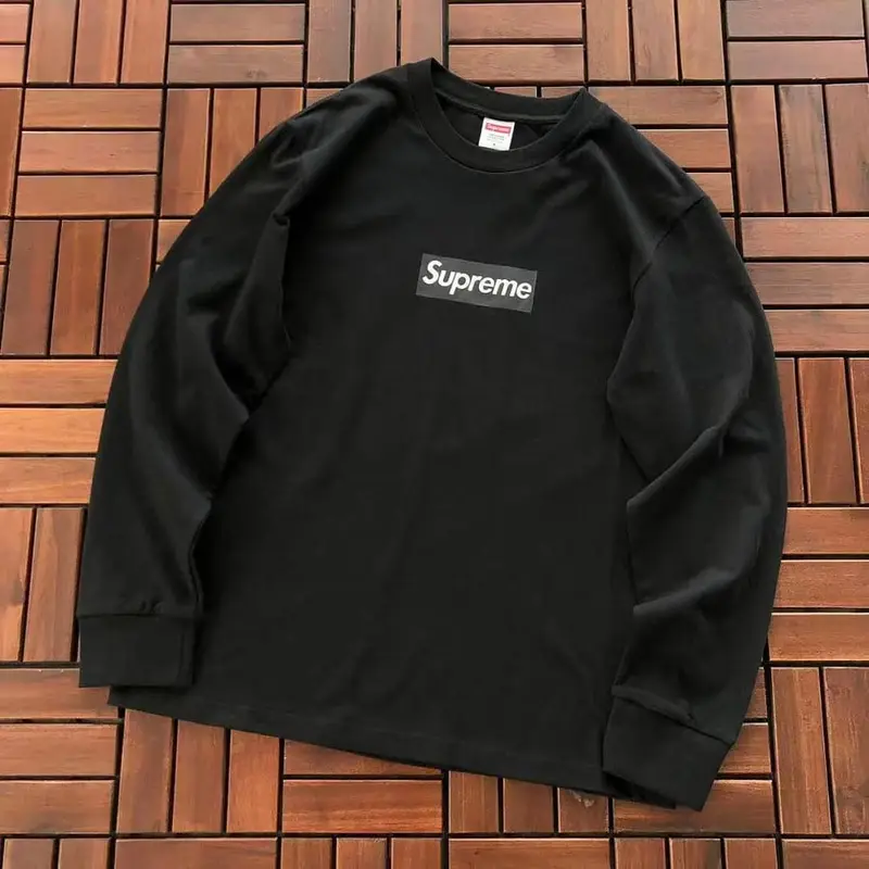 ￥~115 S🔥P🔥E🔥E LONG-SLEEVE 77070649 (im 185CM 70KG iwear size S in the photo)