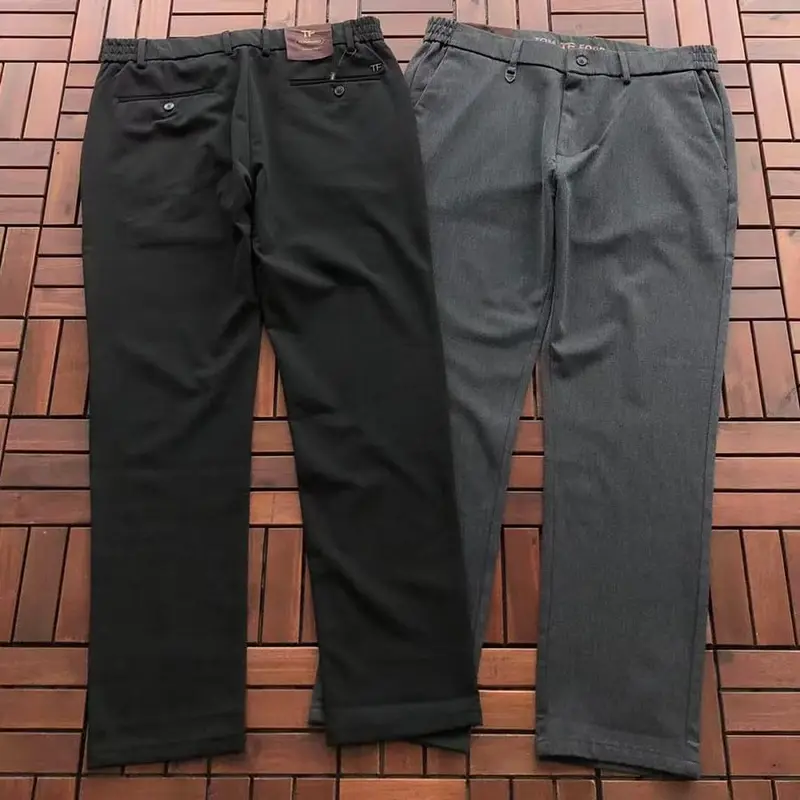 ￥~135 TOM FORD TROUSERS 55070380
