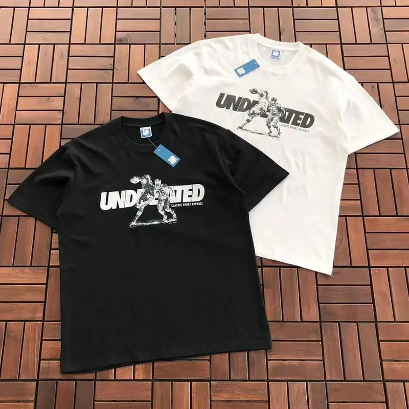 ￥~85 UNDEFEATED T-SHIRT 55070656 (im 185CM 80KG iwear size L in the photo)