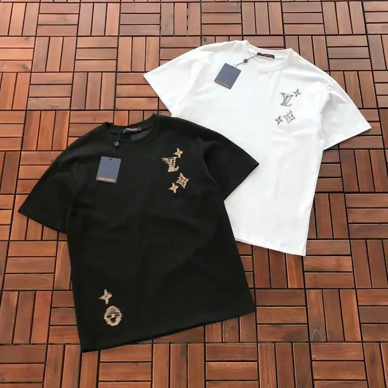 ￥~109 L🔥T-SHIRT 77070504 (im 185CM 70KG iwear size M in the photo)