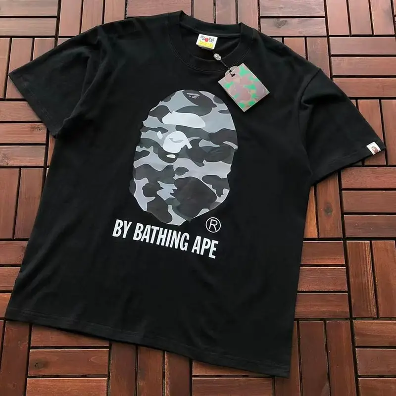 ￥~79 BAPE T-SHIRT 77072138 (im 185CM 70KG iwear size L in the photo)