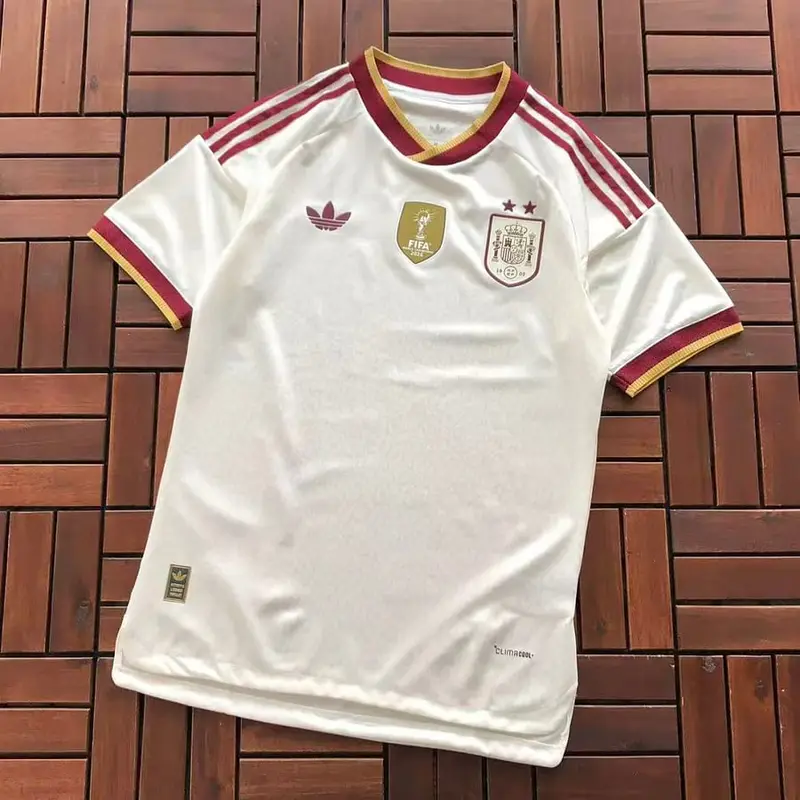 ￥ ~ 66 FOOTBALL T-SHIRT 55081201 (im 185CM 70KG iwear size M in the photo)