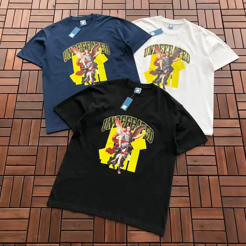 ￥~85 UNDEFEATED T-SHIRT 55070634 (im 185CM 80KG iwear size L in the photo)