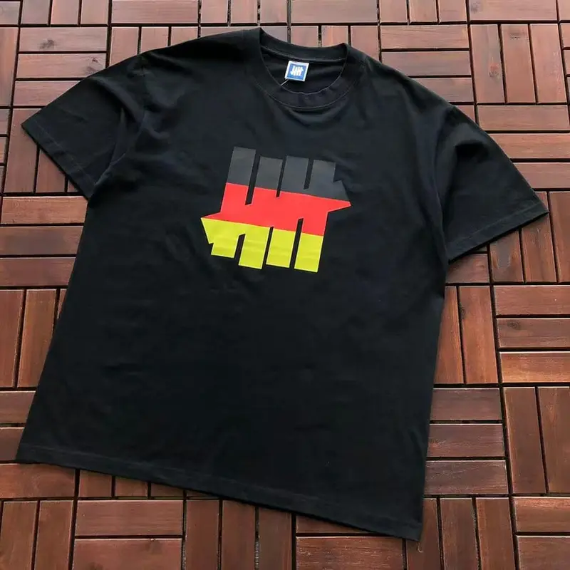 ￥ ~ 85 UNDEFEATED T-SHIRT 55072827 (im 185CM 70KG iwear size L in the photo)