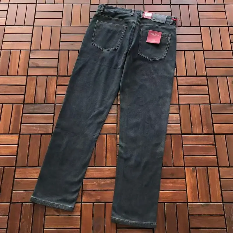 ￥~135 KITON JEANS 55070398 (im 185CM 70KG iwear size M in the photo)