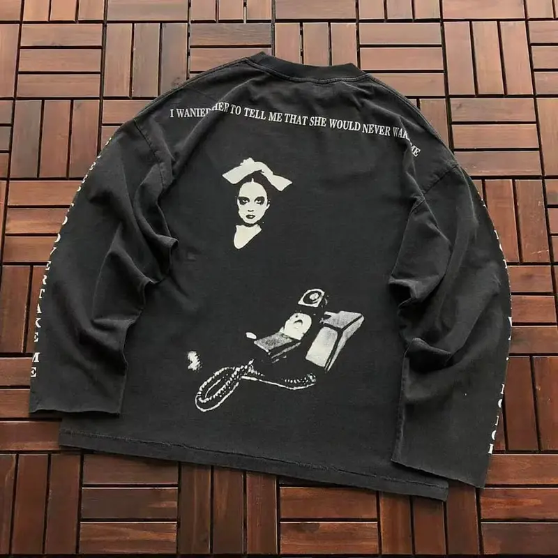 ￥~109 E.R.D LONG-SLEEVE 77070848 (im 185CM 70KG iwear size M in the photo)