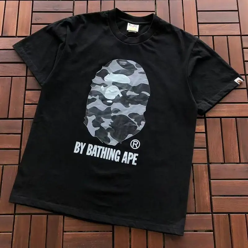 ￥~75 BAPE T-SHIRT 66072260 (im 185CM 70KG iwear size M in the photo)