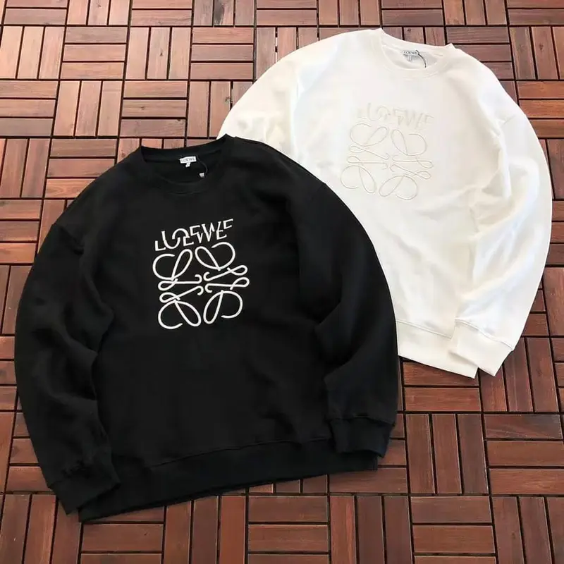 ￥~185 L🔥E🔥🔥SWEATER 66081026 (im 185CM 70KG iwear size XL in the photo)