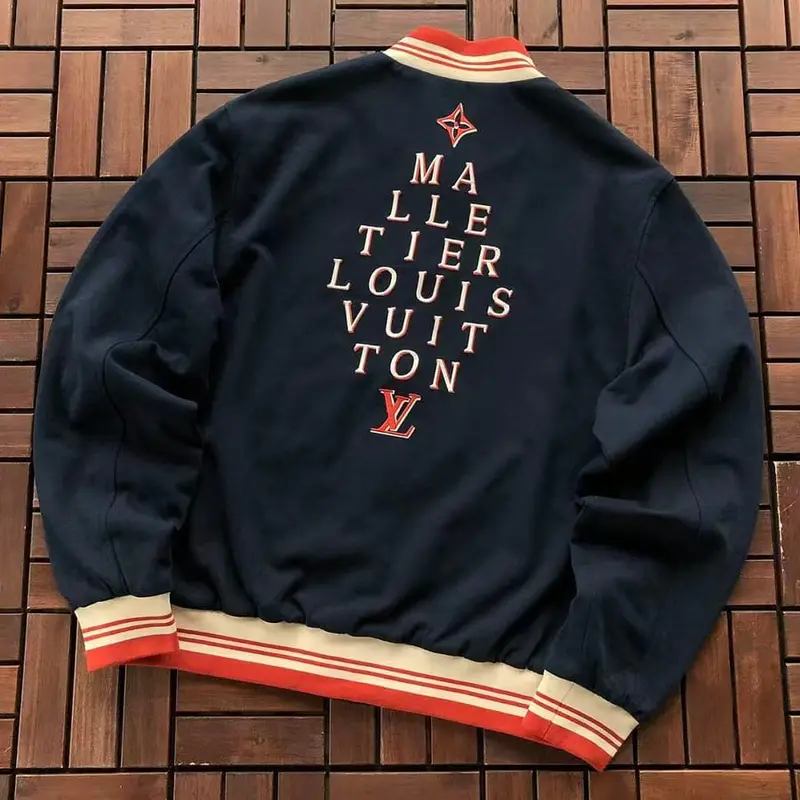 ￥~369 L🔥JACKET 77073127 (im 185CM 80KG iwear size M in the photo)