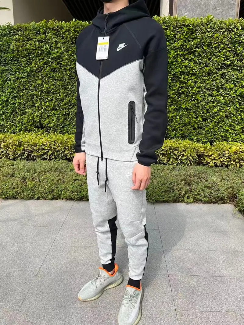 TF 2023 FB7921-064￥255 zip-up coat FB8002-064￥245 pants (im 180CM 68KG iwear size S in the photo)