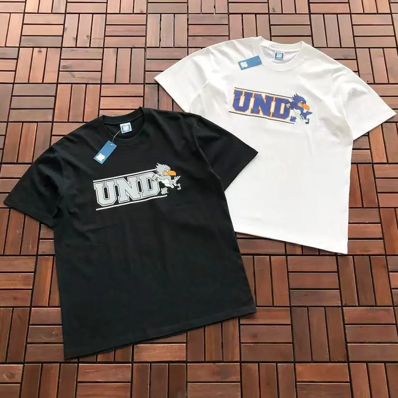 ￥~85 UNDEFEATED T-SHIRT 55070649 (im 185CM 80KG iwear size L in the photo)