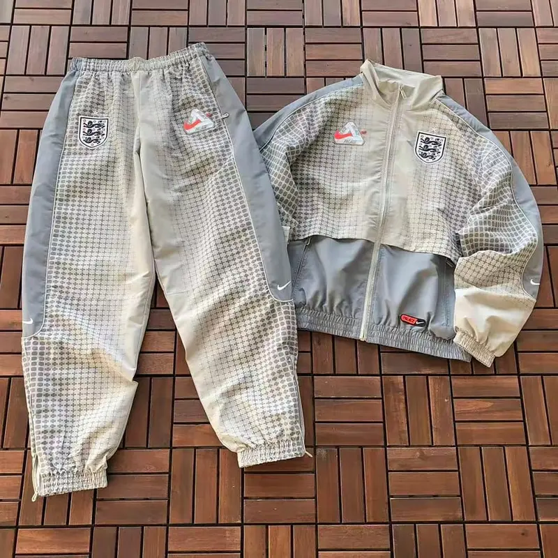 TOP ￥ 308 PANTS ￥ 288 P🔥LA🔥E & N🔥K🔥JACKET TROUSERS 88080910