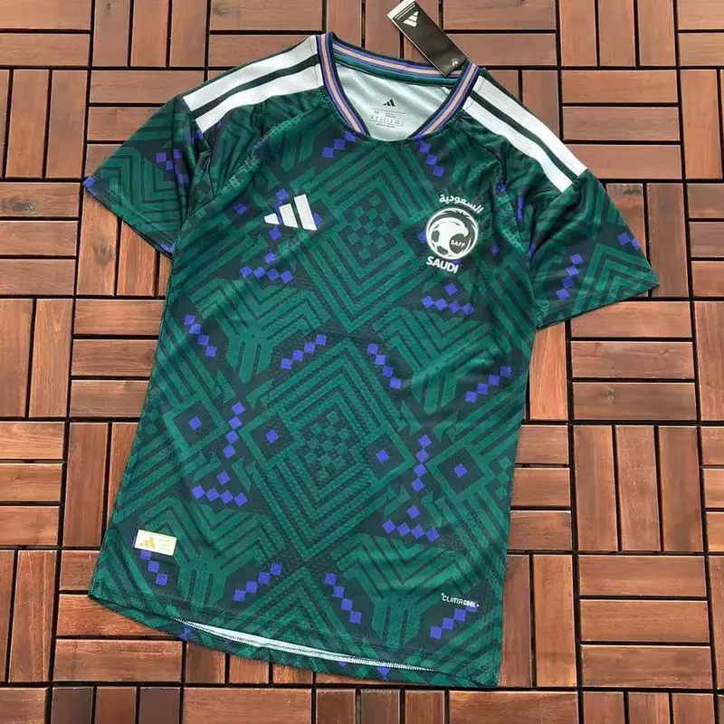 ￥ ~ 66 FOOTBALL T-SHIRT 55080630 (im 185CM 80KG iwear size M in the photo)
