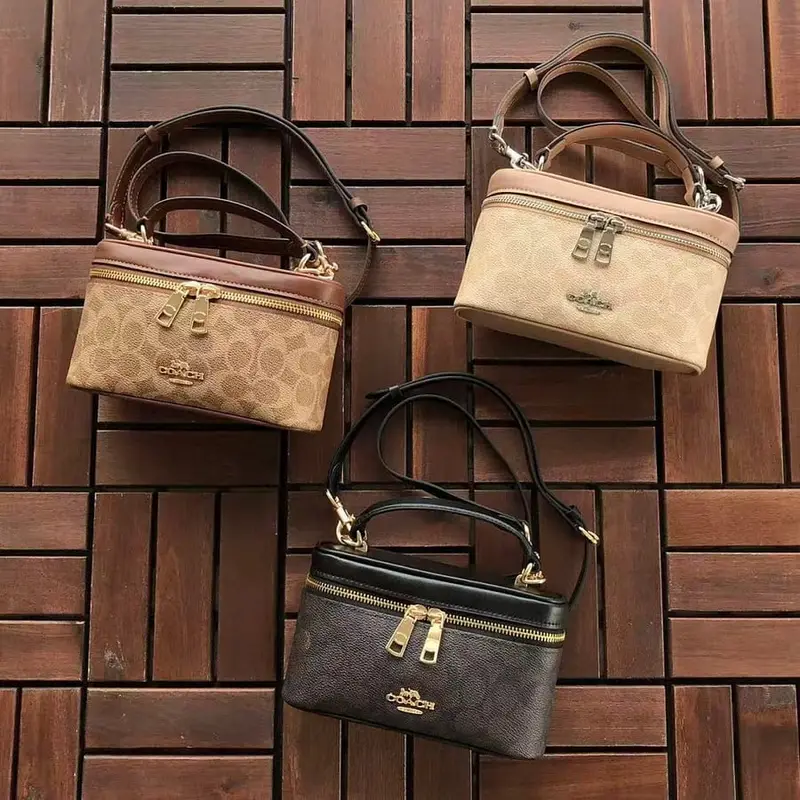 ￥~219 C🔥A🔥H BAG 66081306 （长19CM*宽11CM*高6CM）