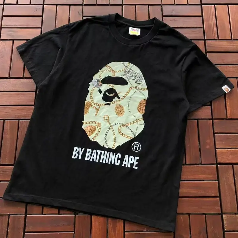 ￥~75 BAPE T-SHIRT 66072205 (im 185CM 70KG iwear size M in the photo)
