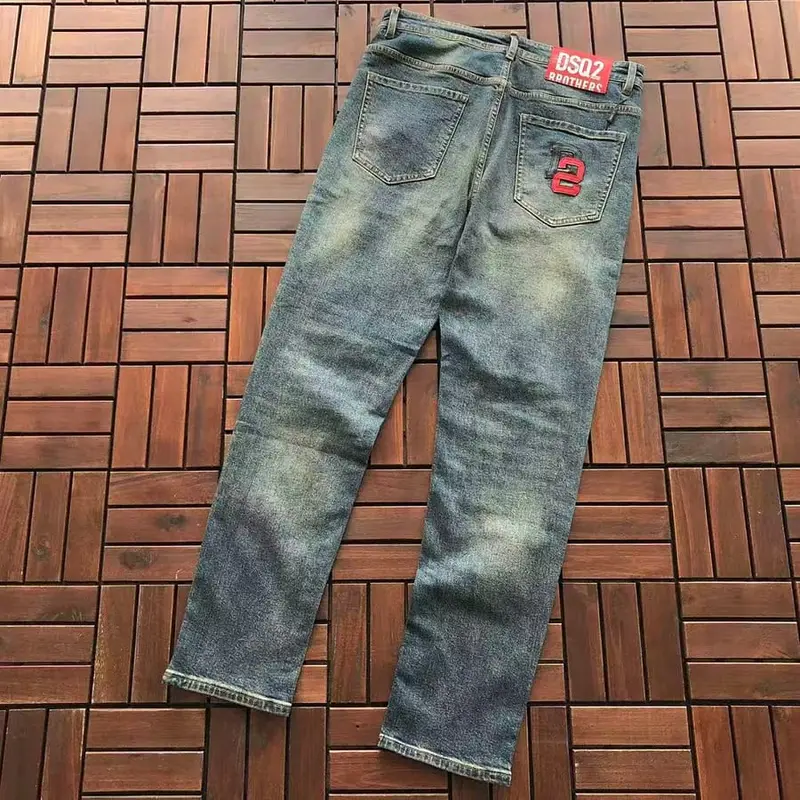 ￥~226 D🔥Q🔥🔥R🔥D2 JEANS 66070710 (im 185CM 70KG iwear size 33 in the photo)