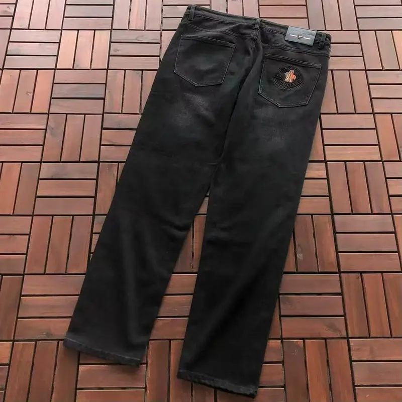 ￥~175 M🔥🔥🔥🔥🔥R JEANS 66071428 (im 185CM 70KG iwear size 35 in the photo)