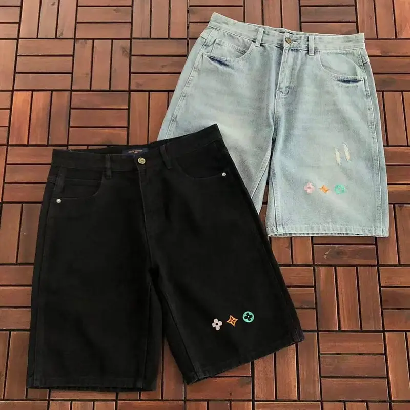 ￥ ~ 185 L🔥SHORTS JEANS 55070418 (im 185CM 70KG iwear size L in the photo)
