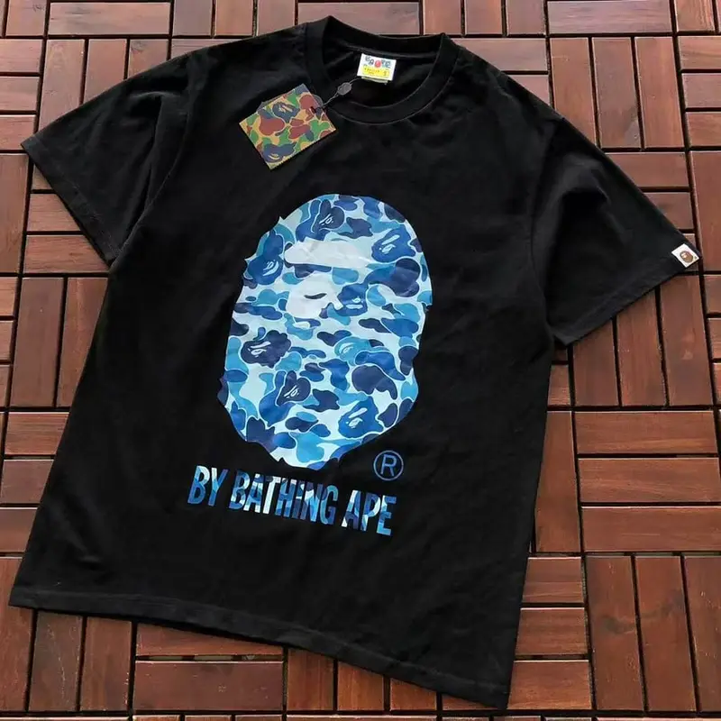 ￥~75 BAPE T-SHIRT 66072209 (im 185CM 70KG iwear size S in the photo)