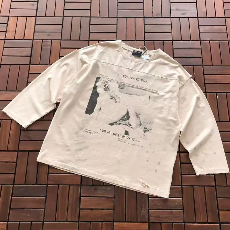 ￥~115 E.R.D LONG-SLEEVE 77070839 (im 185CM 70KG iwear size M in the photo)