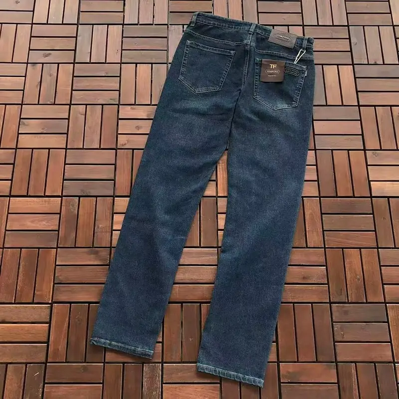 ￥~215 TOM FORD JEANS 66071028 (im 185CM 80KG iwear size 32 in the photo)
