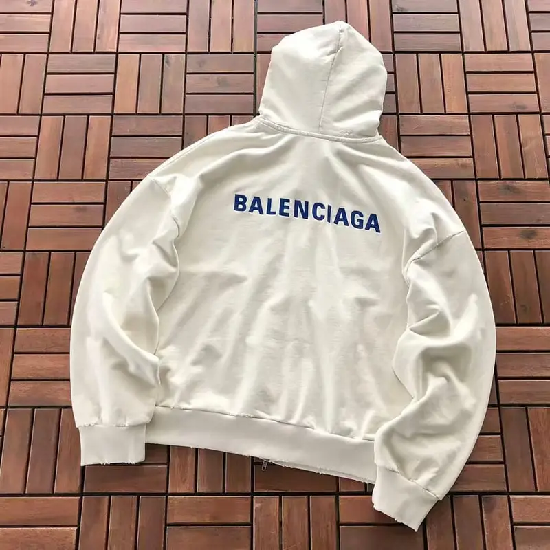 ￥~308 B🔥L🔥🔥🔥IA🔥A HOODIE 77072180 (im 185CM 70KG iwear size M in the photo)