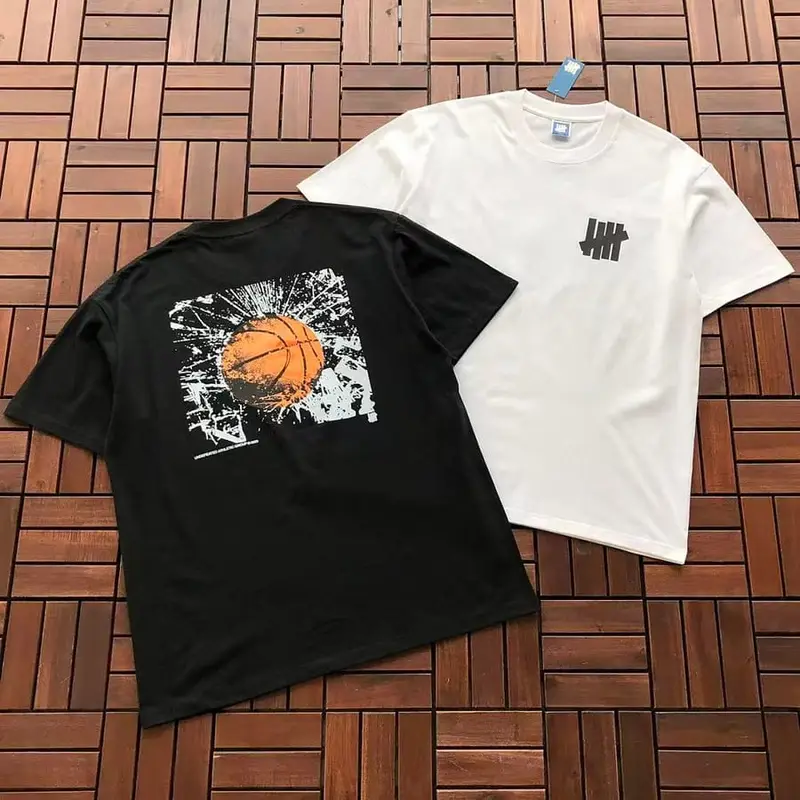 ￥~85 UNDEFEATED T-SHIRT 55070661 (im 185CM 80KG iwear size L in the photo)
