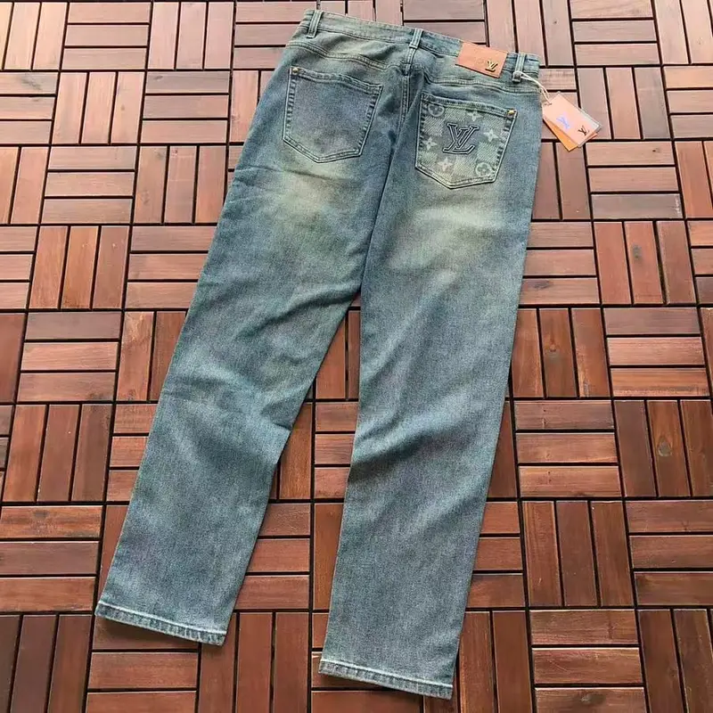 ￥~215 L🔥JEANS 66071025 (im 185CM 80KG iwear size 34 in the photo)
