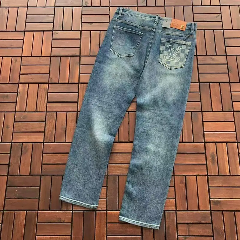 ￥~135 L🔥JEANS 55070937 (im 185CM 70KG iwear size 34 in the photo)