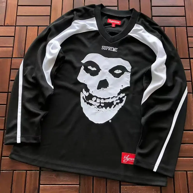 ￥ 229 S🔥P🔥E🔥E & THE MISFITS LONG-SLEEVE 88070601 (im 185CM 70KG iwear size M in the photo)