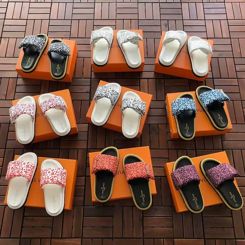 ￥125 L🔥SLIPPERS 88070500
