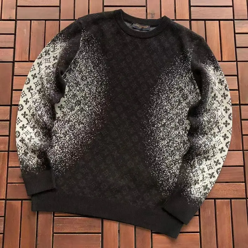 ￥~165 L🔥SWEATER 77081451 (im 185CM 80KG iwear size L in the photo)