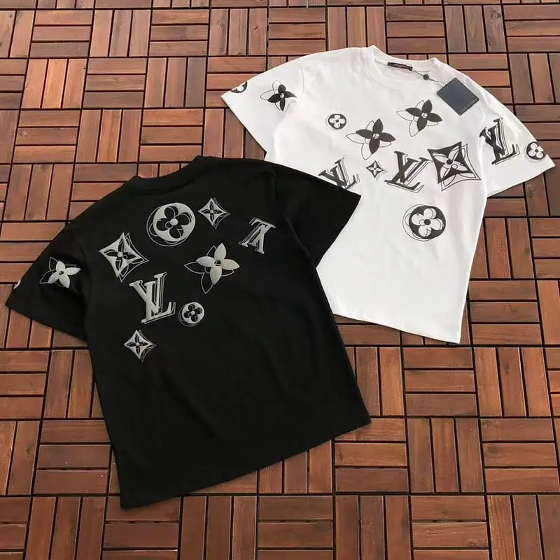 ￥ ~109 L🔥T-SHIRT 77031623 (im 180CM 68KG iwear size M in the photo)
