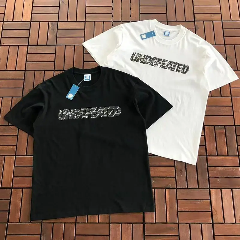 ￥~85 UNDEFEATED T-SHIRT 55070658 (im 185CM 80KG iwear size L in the photo)