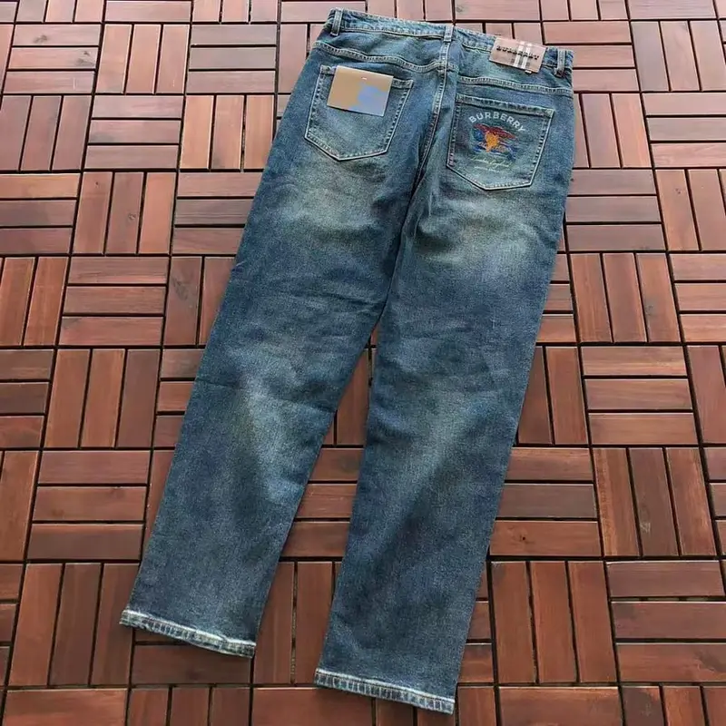 ￥~226 B🔥RB🔥RRY JEANS 66071726 (im 185CM 70KG iwear size 34 in the photo)