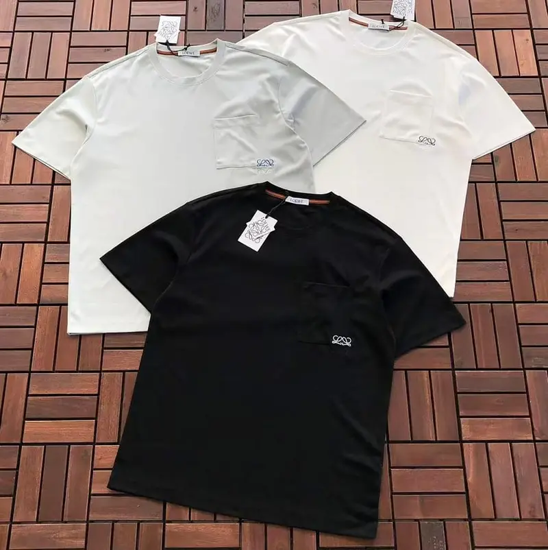 ￥~109 L🔥E🔥🔥 T-SHIRT 66072328 (im 185CM 80KG iwear size XL in the photo)