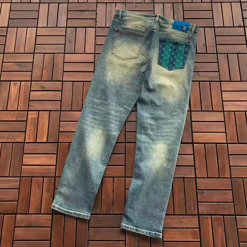 ￥~175 L🔥JEANS 66063010 (im 180CM 68KG iwear size 34 in the photo)