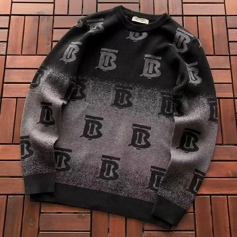 ￥ ~ 199 B🔥RB🔥RRY SWEATER 55072919 (im 185CM 70KG iwear size L in the photo)