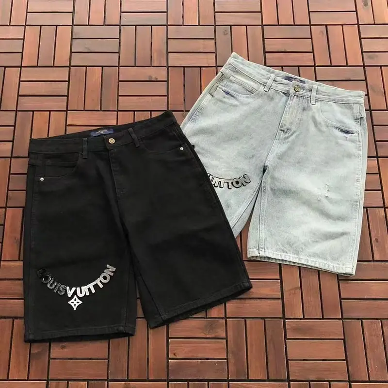 ￥ ~ 185 L🔥SHORTS JEANS 55070385 (im 185CM 70KG iwear size L in the photo)