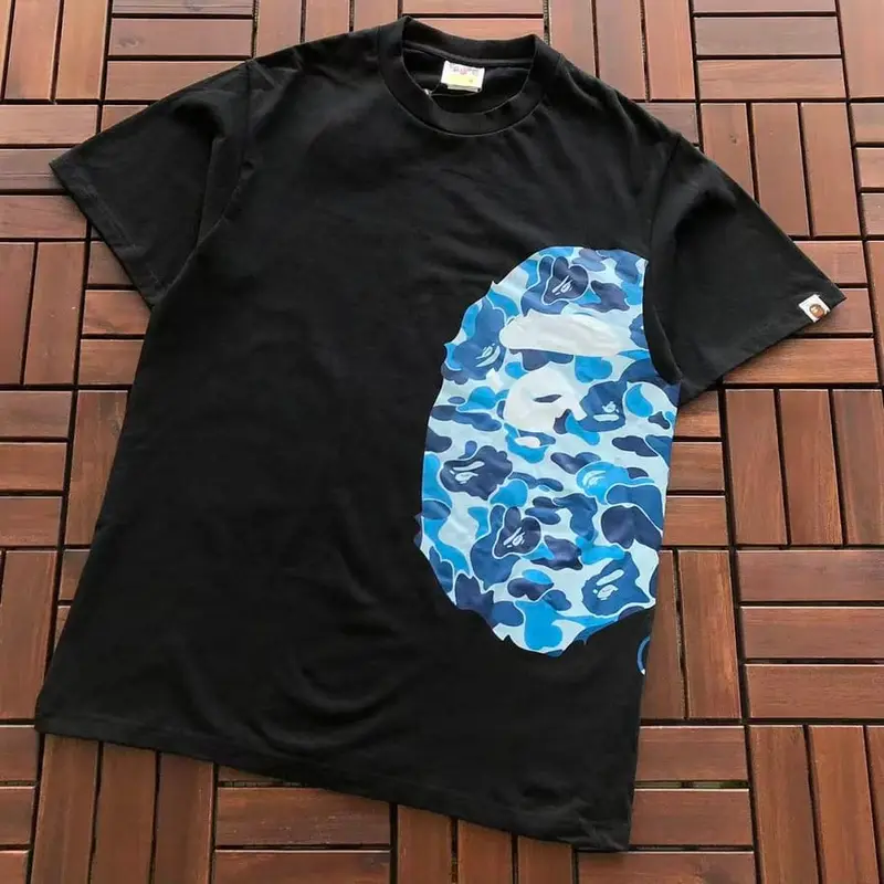 ￥~75 BAPE T-SHIRT 66072255 (im 185CM 70KG iwear size M in the photo)