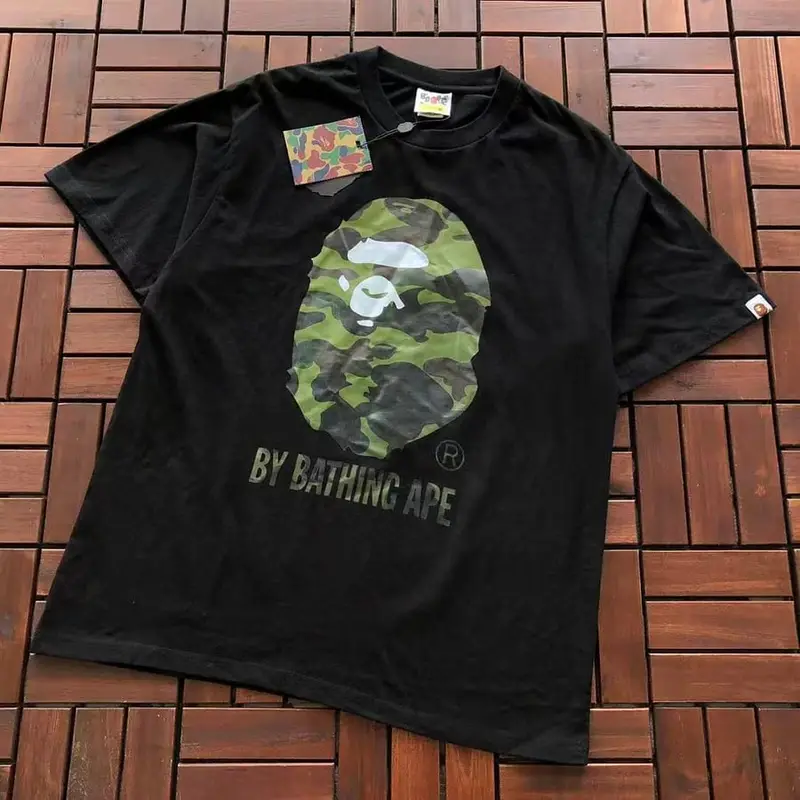 ￥~75 BAPE T-SHIRT 66072226 (im 185CM 70KG iwear size M in the photo)
