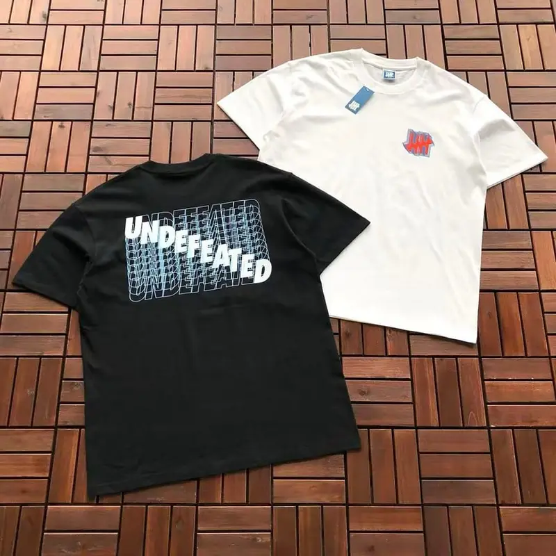 ￥~85 UNDEFEATED T-SHIRT 55070664 (im 185CM 80KG iwear size L in the photo)