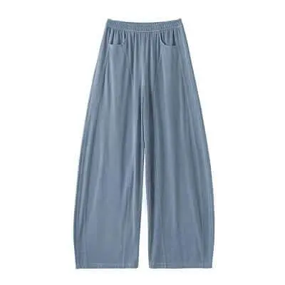 High-waisted wide-leg jeans