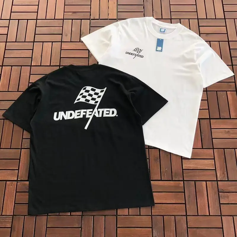 ￥~85 UNDEFEATED T-SHIRT 55070679 (im 185CM 80KG iwear size L in the photo)