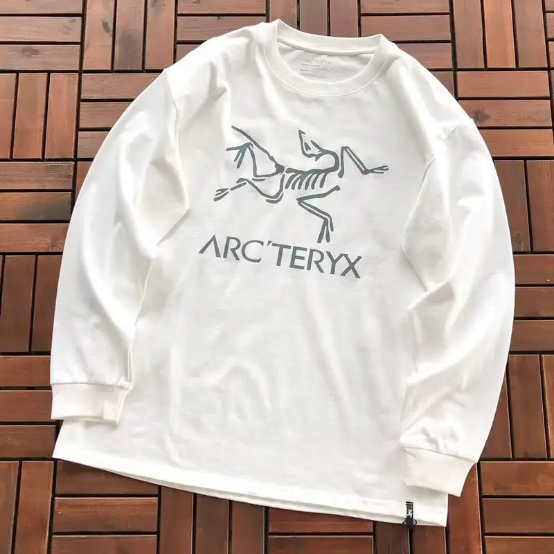￥~115 A🔥🔥T🔥🔥YX LONG-SLEEVE 77072190 (im 185CM 70KG iwear size M in the photo)