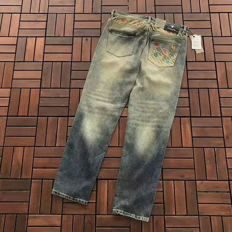 ￥~175 D🔥O🔥JEANS 66063029 (im 180CM 68KG iwear size 33 in the photo)