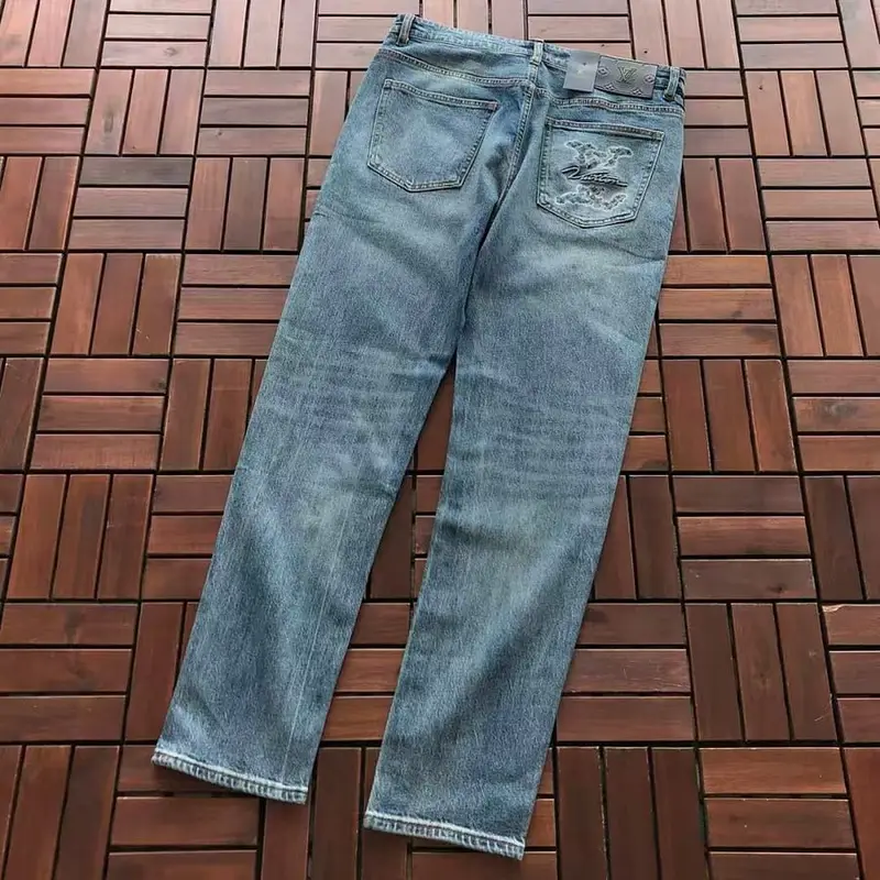 ￥~226 L🔥JEANS 66070740 (im 185CM 70KG iwear size 33 in the photo)